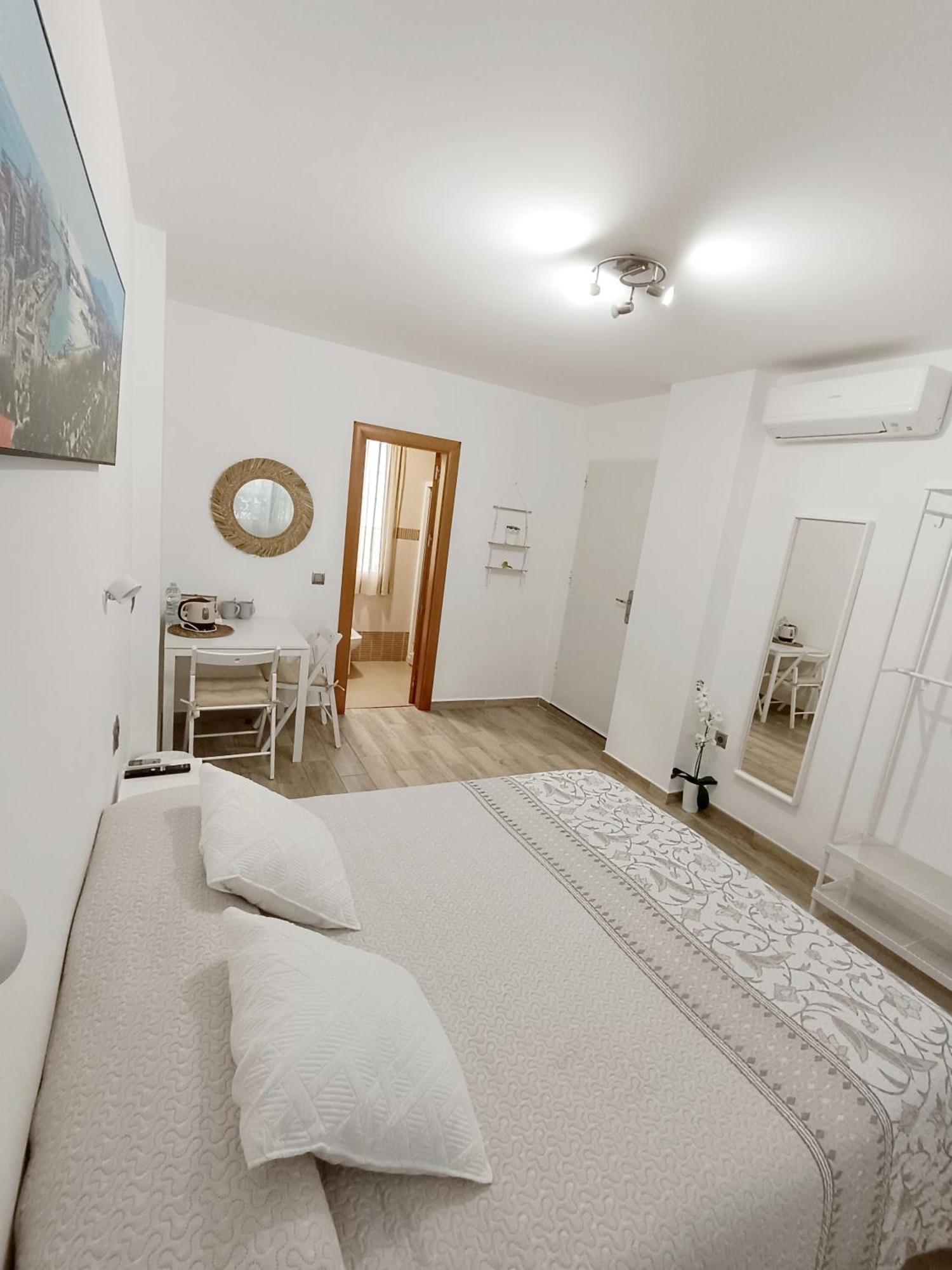 Habitacion Independiente Cerca Del Mar Málaga Kültér fotó